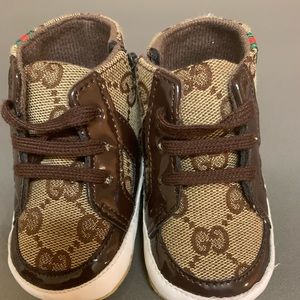 Gucci baby shoes